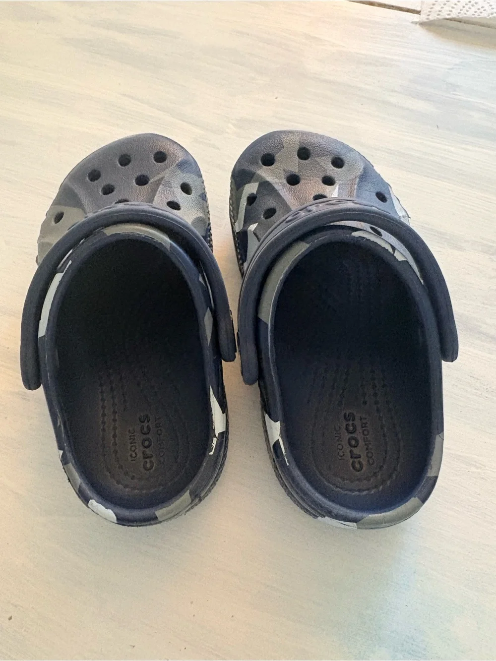 CROCS Kids Clog in Navy and Gray Star Camo